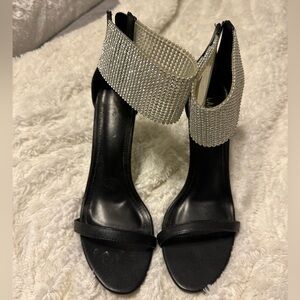 Cape Robbin Heels